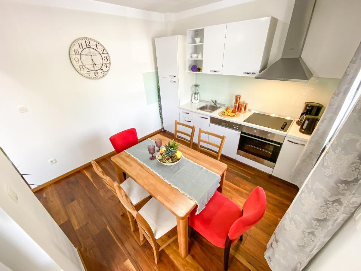 Apartment Josipa Split Exterior photo
